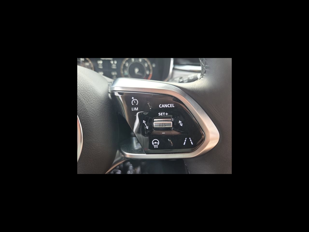 2024 Jaguar F-PACE P400 R-Dynamic S