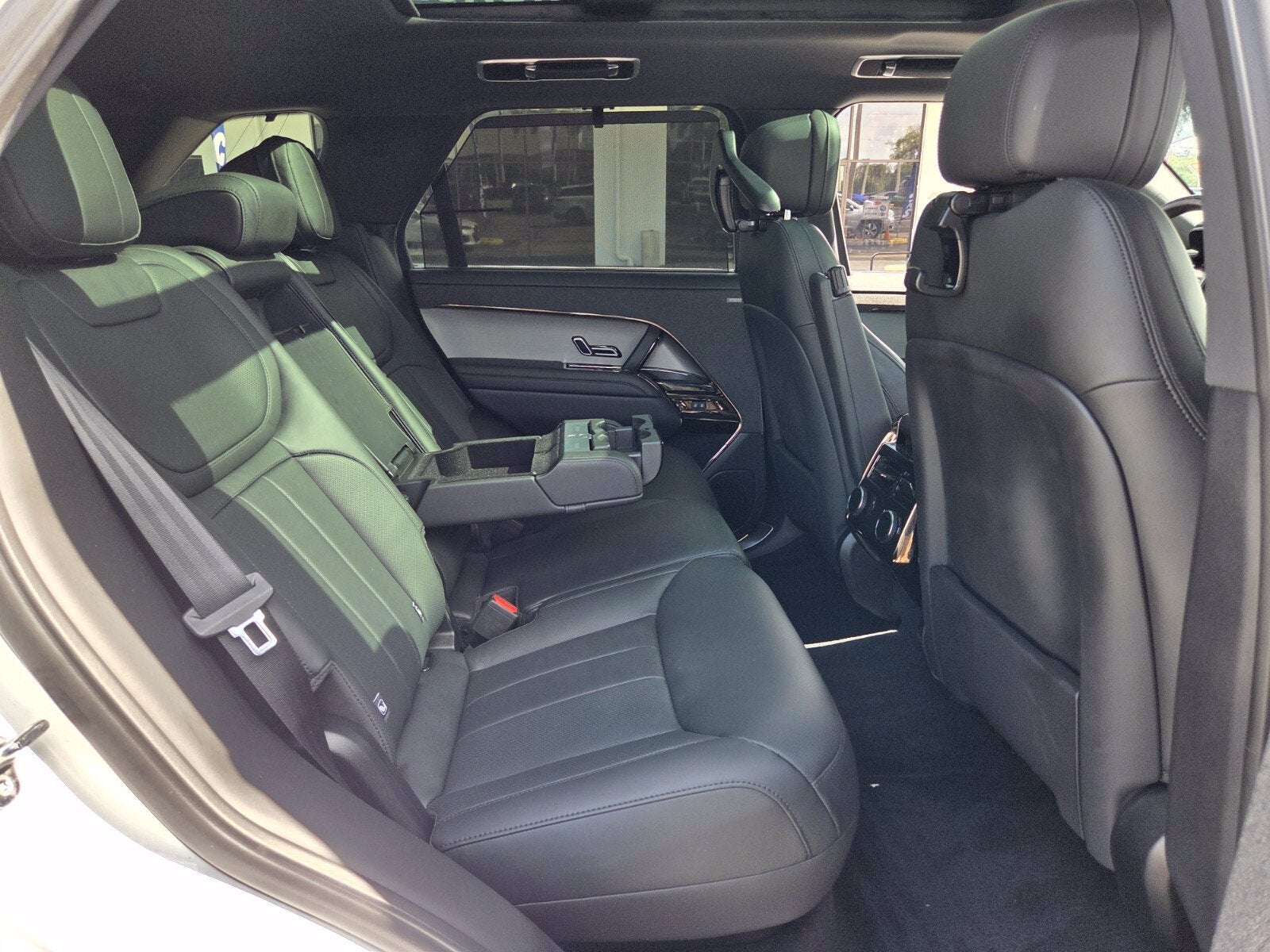 2026 Land Rover Range Rover Sport SE