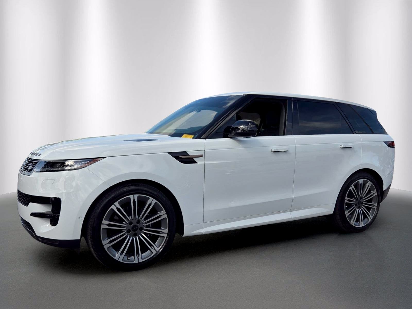 2026 Land Rover Range Rover Sport SE