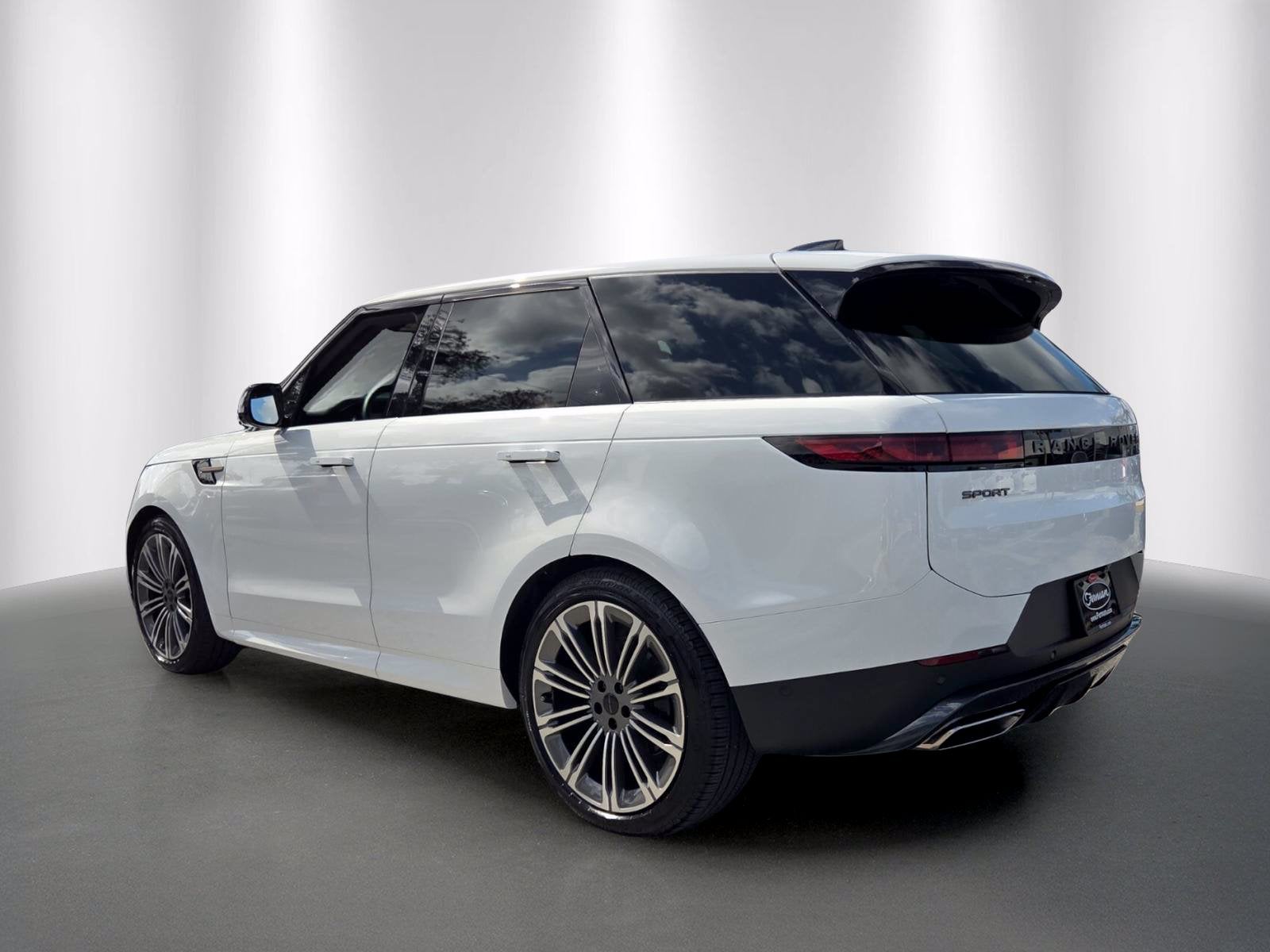 2026 Land Rover Range Rover Sport SE