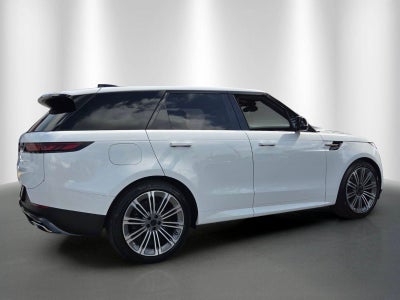 2026 Land Rover Range Rover Sport SE