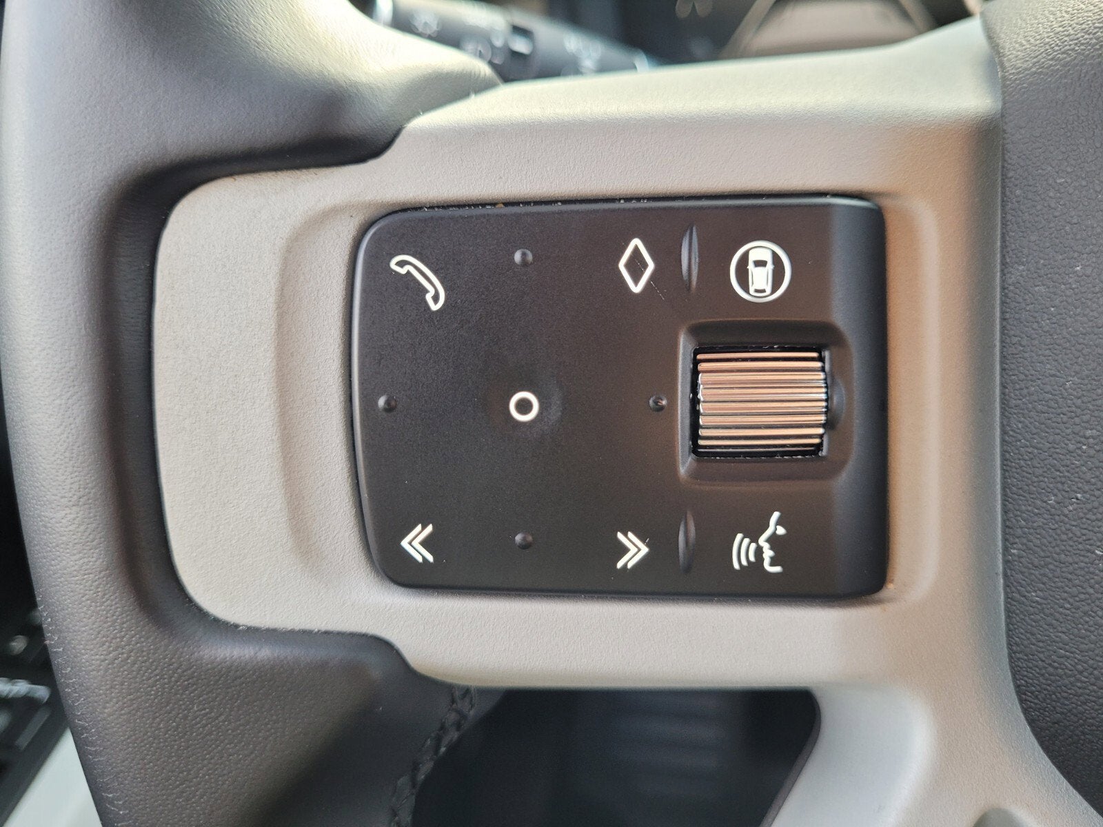 2024 Land Rover Defender S