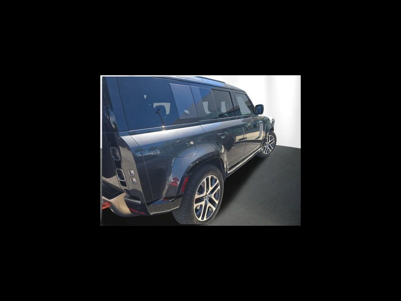 2024 Land Rover Defender X