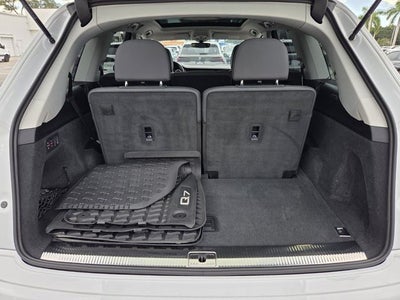 2023 Audi Q7 Premium Plus