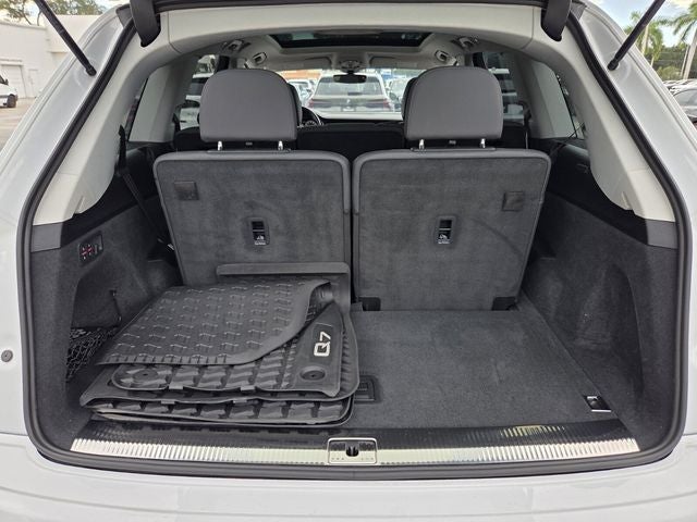 2023 Audi Q7 Premium Plus