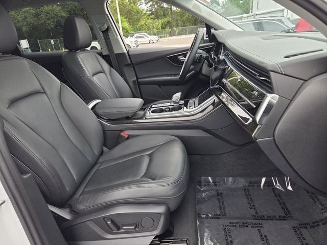 2023 Audi Q7 Premium Plus
