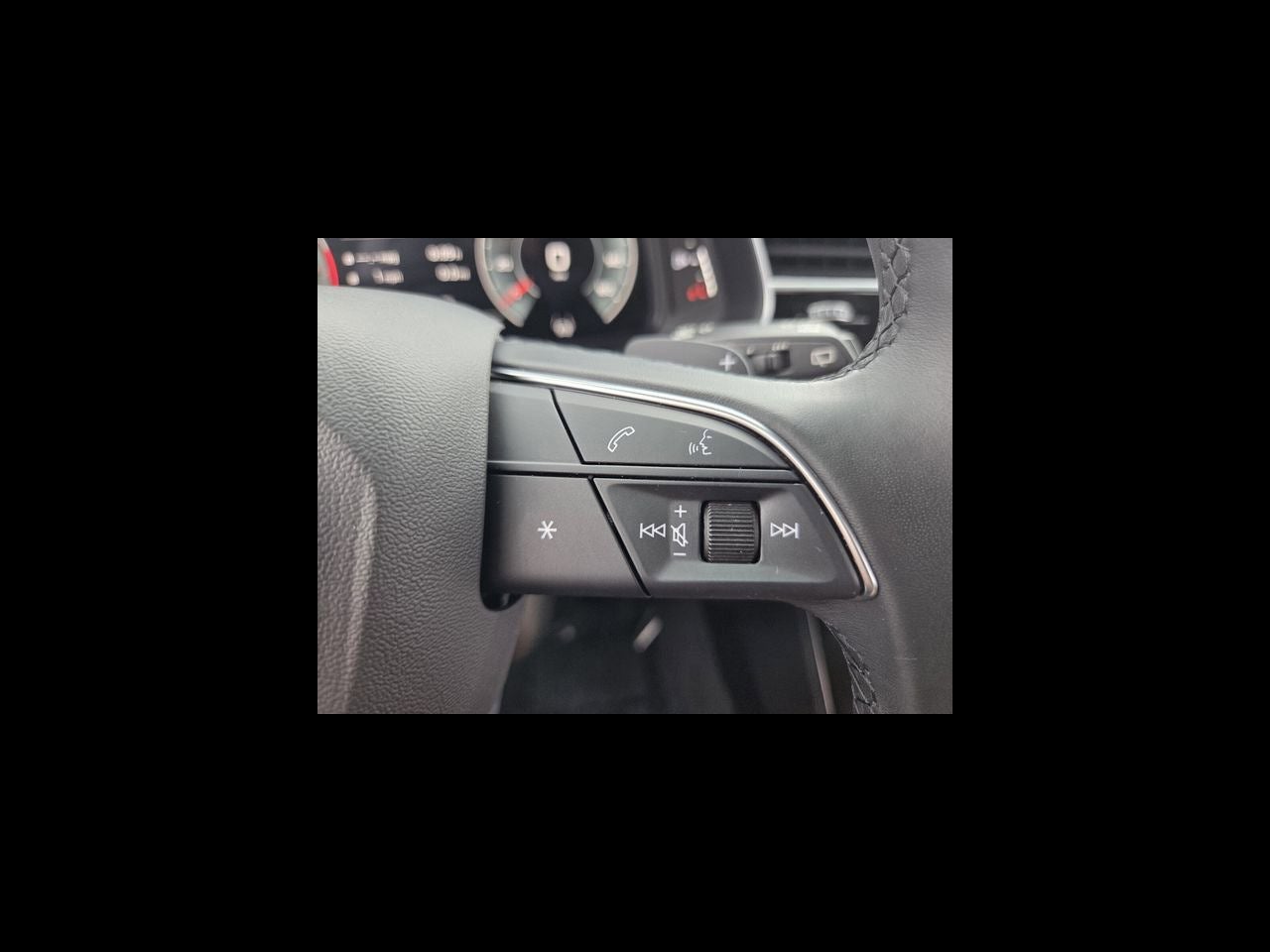 2023 Audi Q7 Premium Plus
