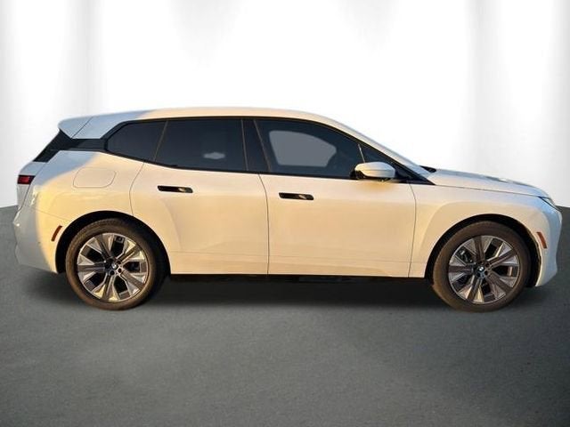 2026 BMW iX xDrive45