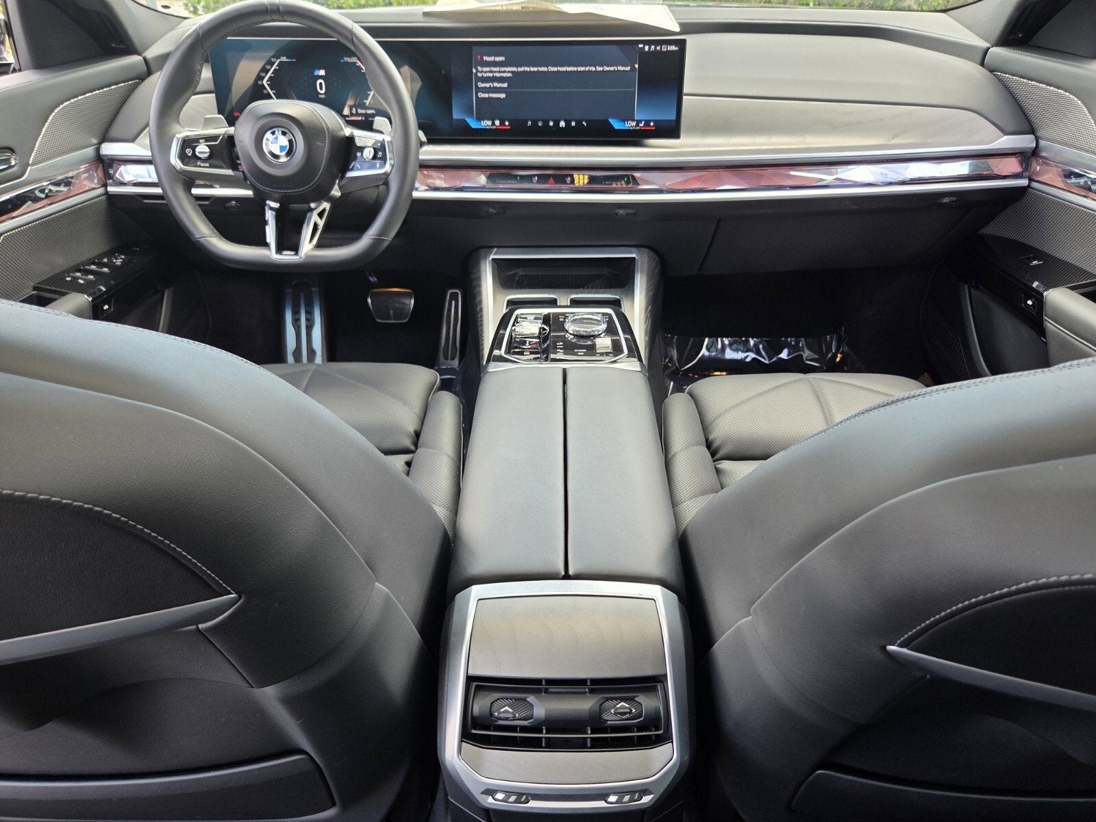2023 BMW 7 Series 740i