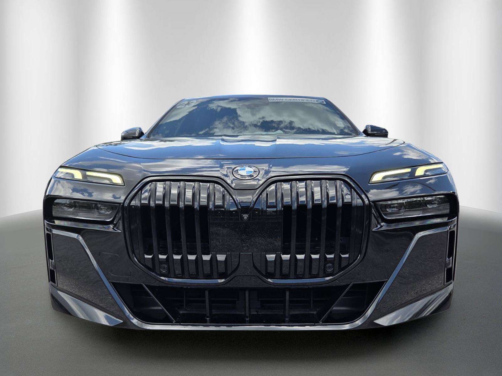 2023 BMW 7 Series 740i