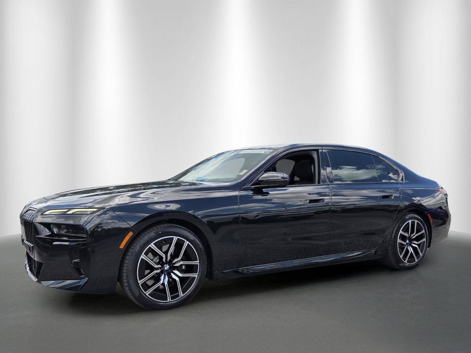 2023 BMW 7 Series 740i