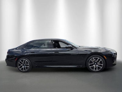 2023 BMW 7 Series 740i