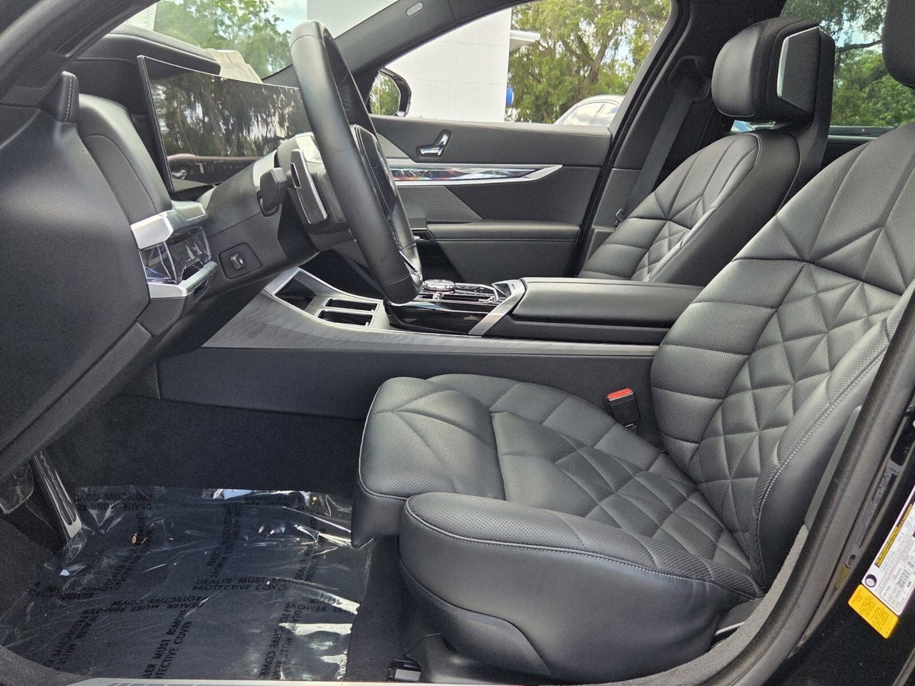 2023 BMW 7 Series 740i