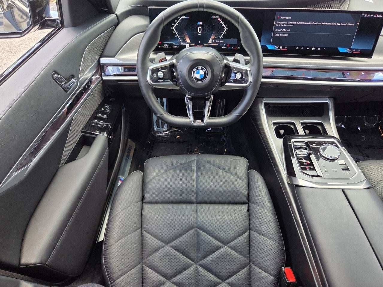 2023 BMW 7 Series 740i