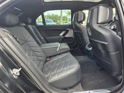 2023 BMW 7 Series 740i