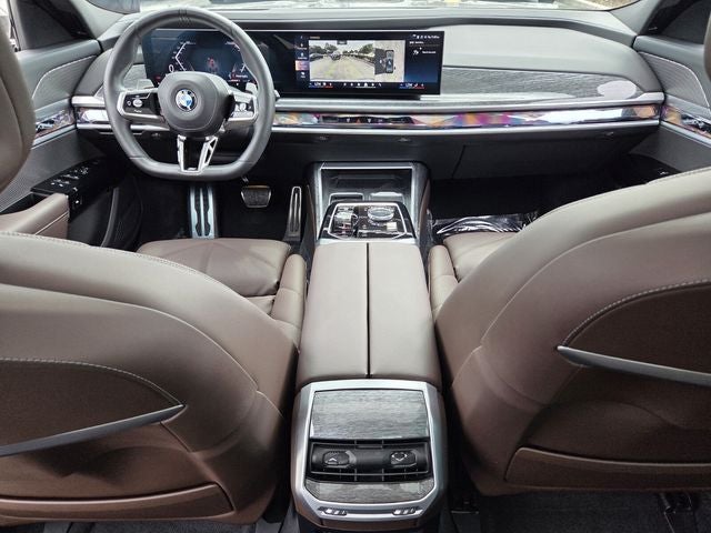 2023 BMW 7 Series 740i