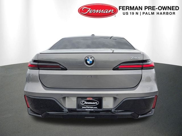 2023 BMW 7 Series 740i