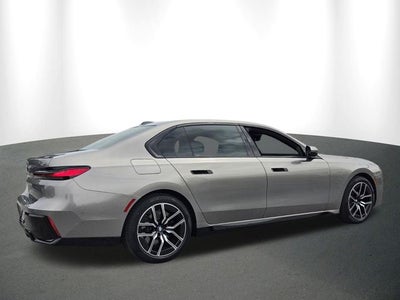 2023 BMW 7 Series 740i