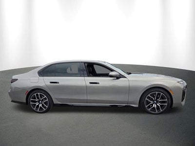 2023 BMW 7 Series 740i