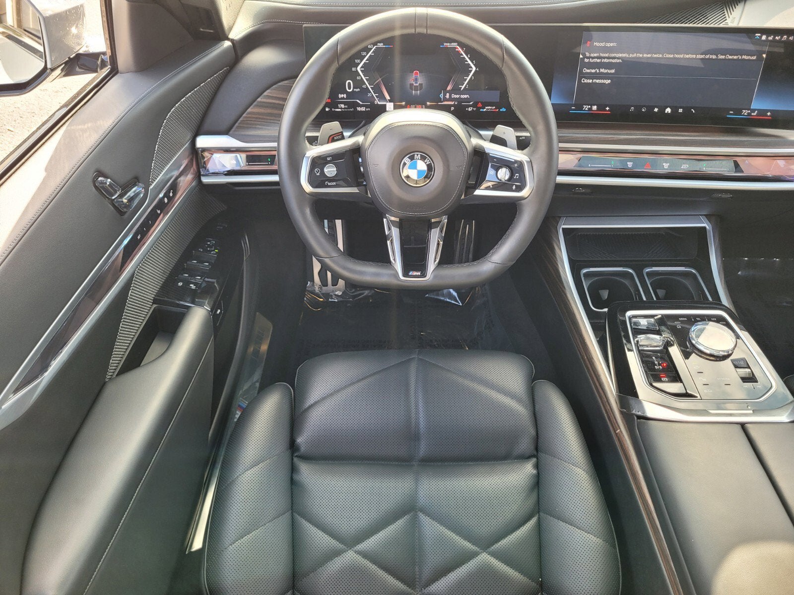 2023 BMW 7 Series 740i
