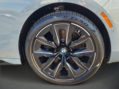 2023 BMW 7 Series 740i