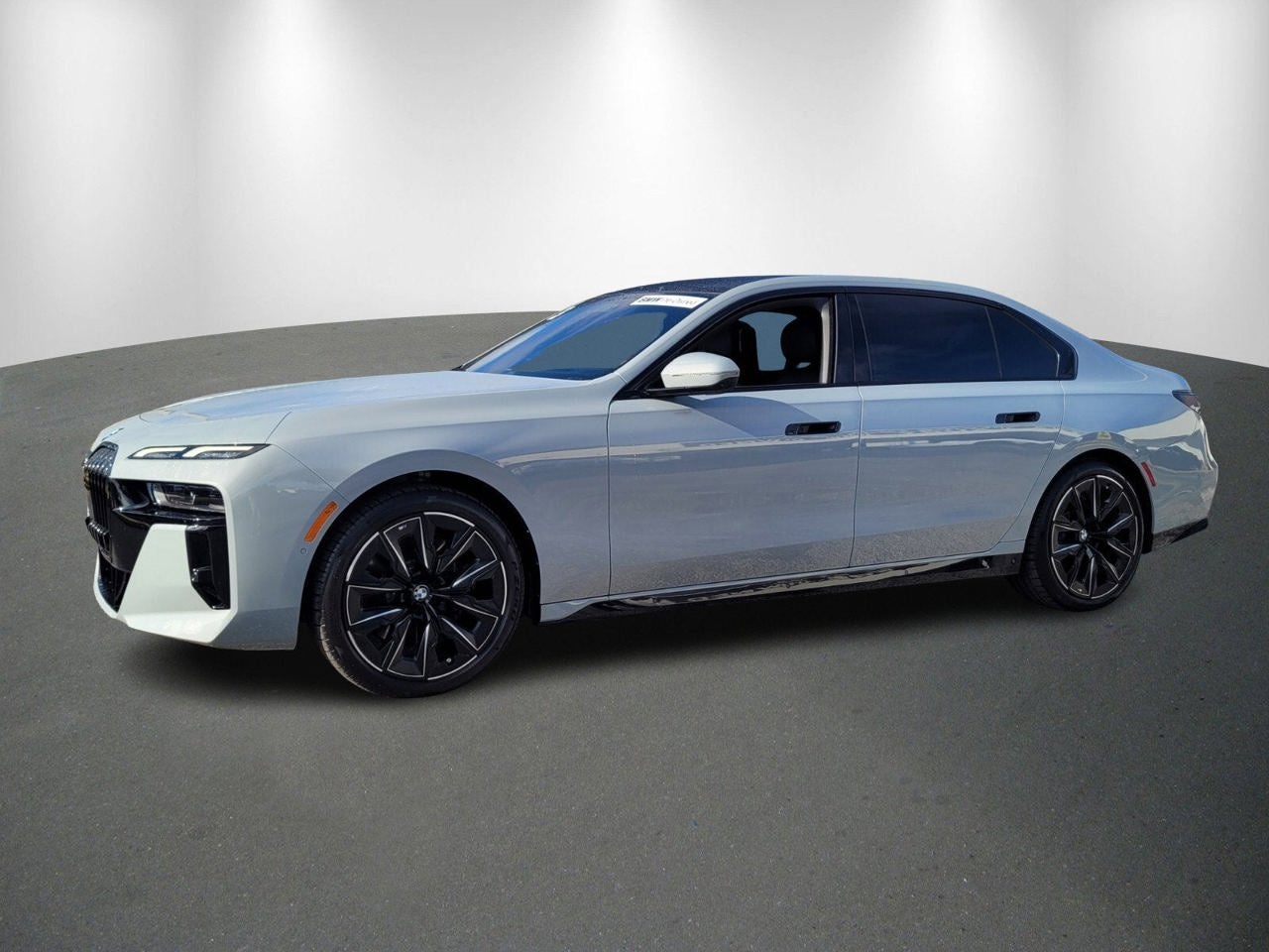 2023 BMW 7 Series 740i