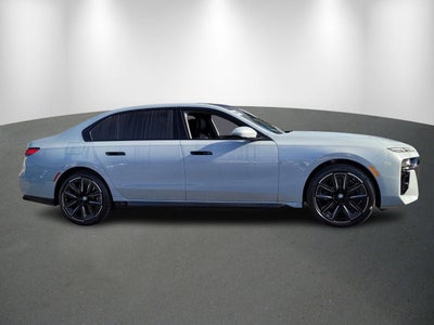 2023 BMW 7 Series 740i
