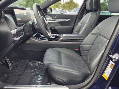 2023 BMW 7 Series 740i