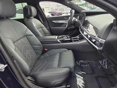 2023 BMW 7 Series 740i