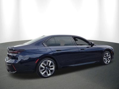 2023 BMW 7 Series 740i
