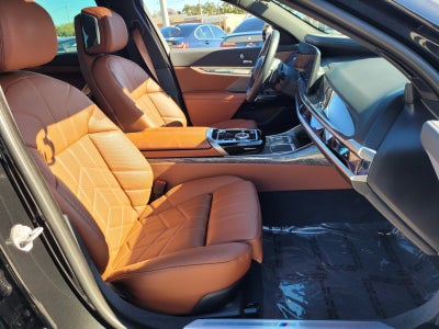 2023 BMW 7 Series 740i