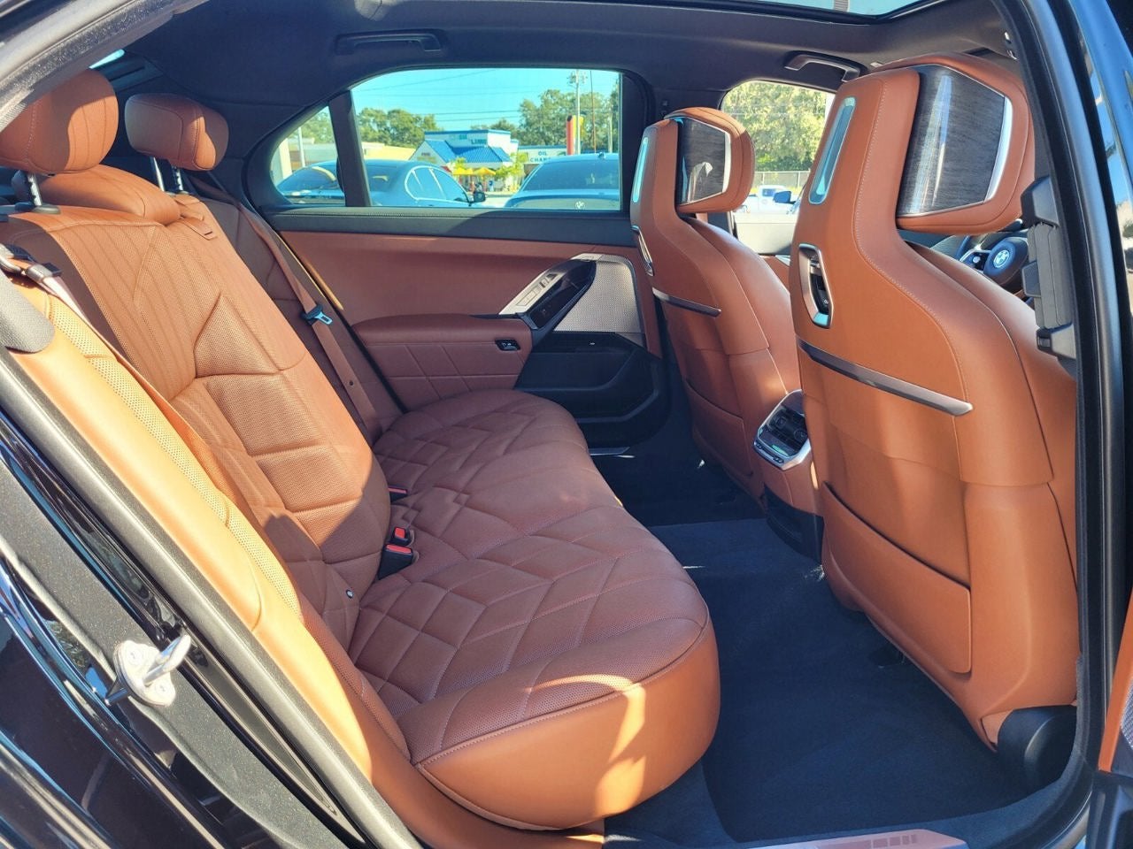 2023 BMW 7 Series 740i