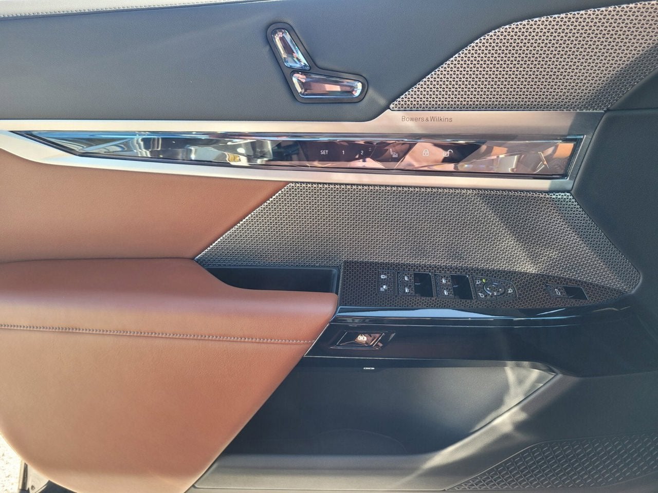 2023 BMW 7 Series 740i