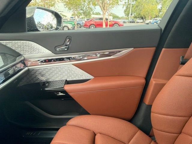 2023 BMW 7 Series 760i xDrive