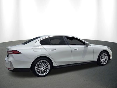 2024 BMW 5 Series 530i