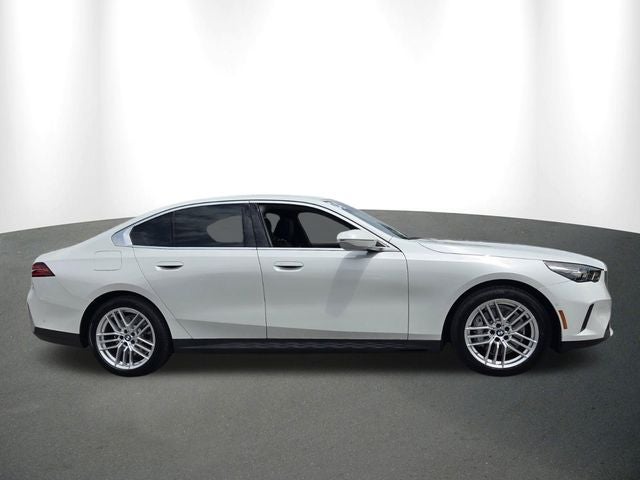 2024 BMW 5 Series 530i