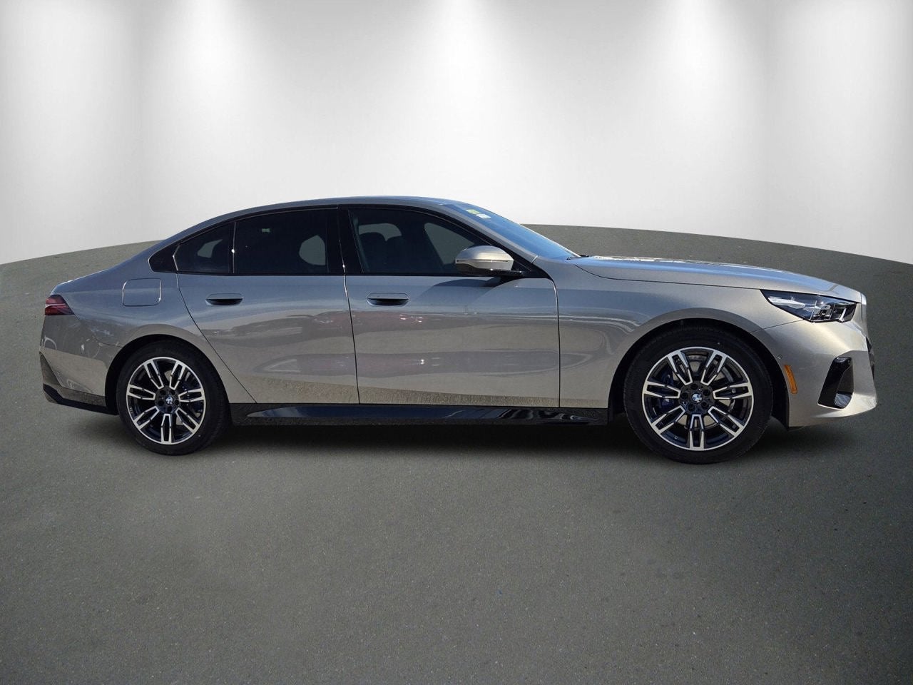 2026 BMW 5 Series 530i