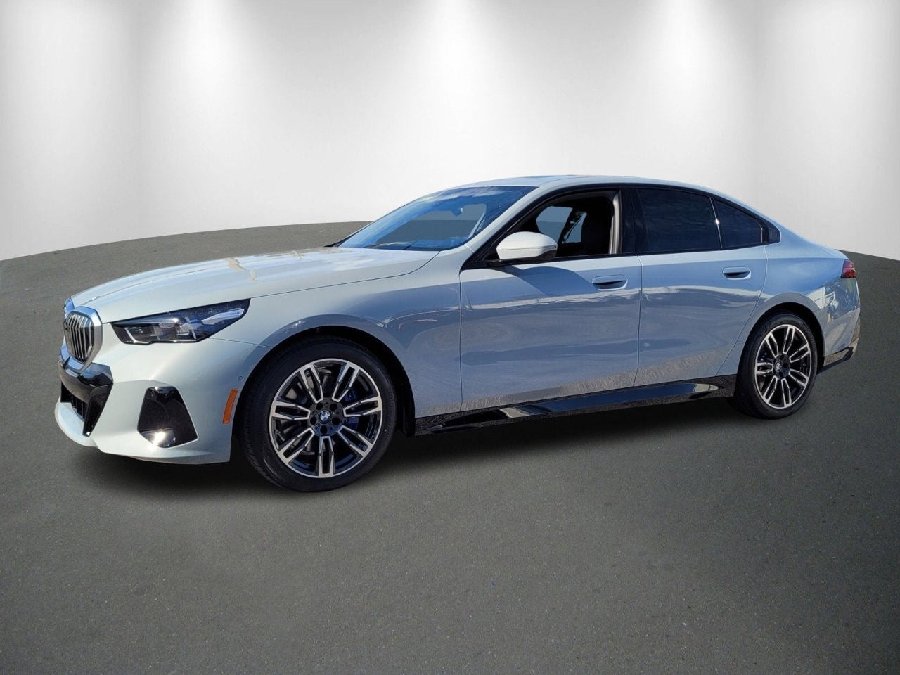 2026 BMW 5 Series 530i