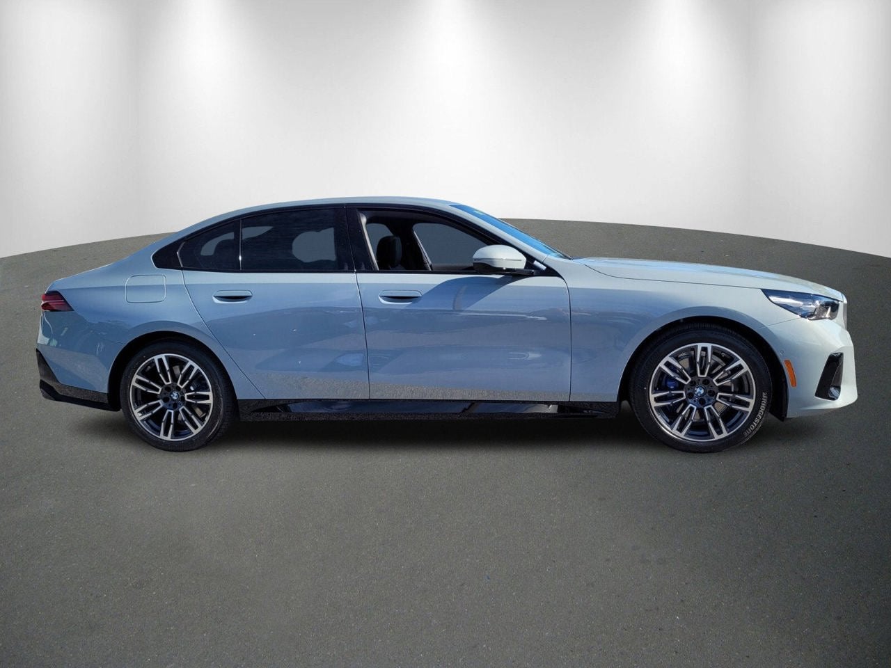 2026 BMW 5 Series 530i