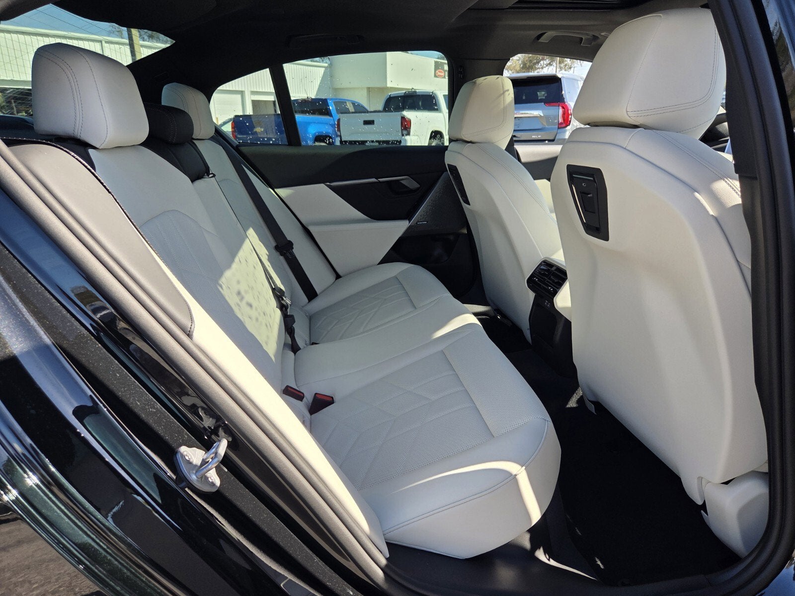 2026 BMW 5 Series 530i