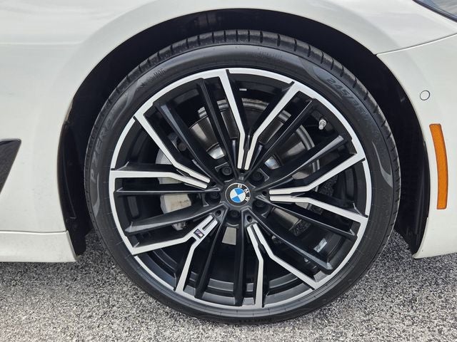 2023 BMW 5 Series 530i