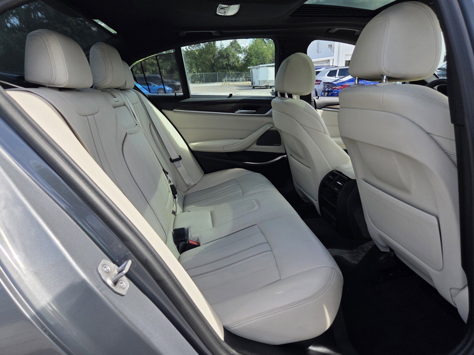 2023 BMW 5 Series 530i