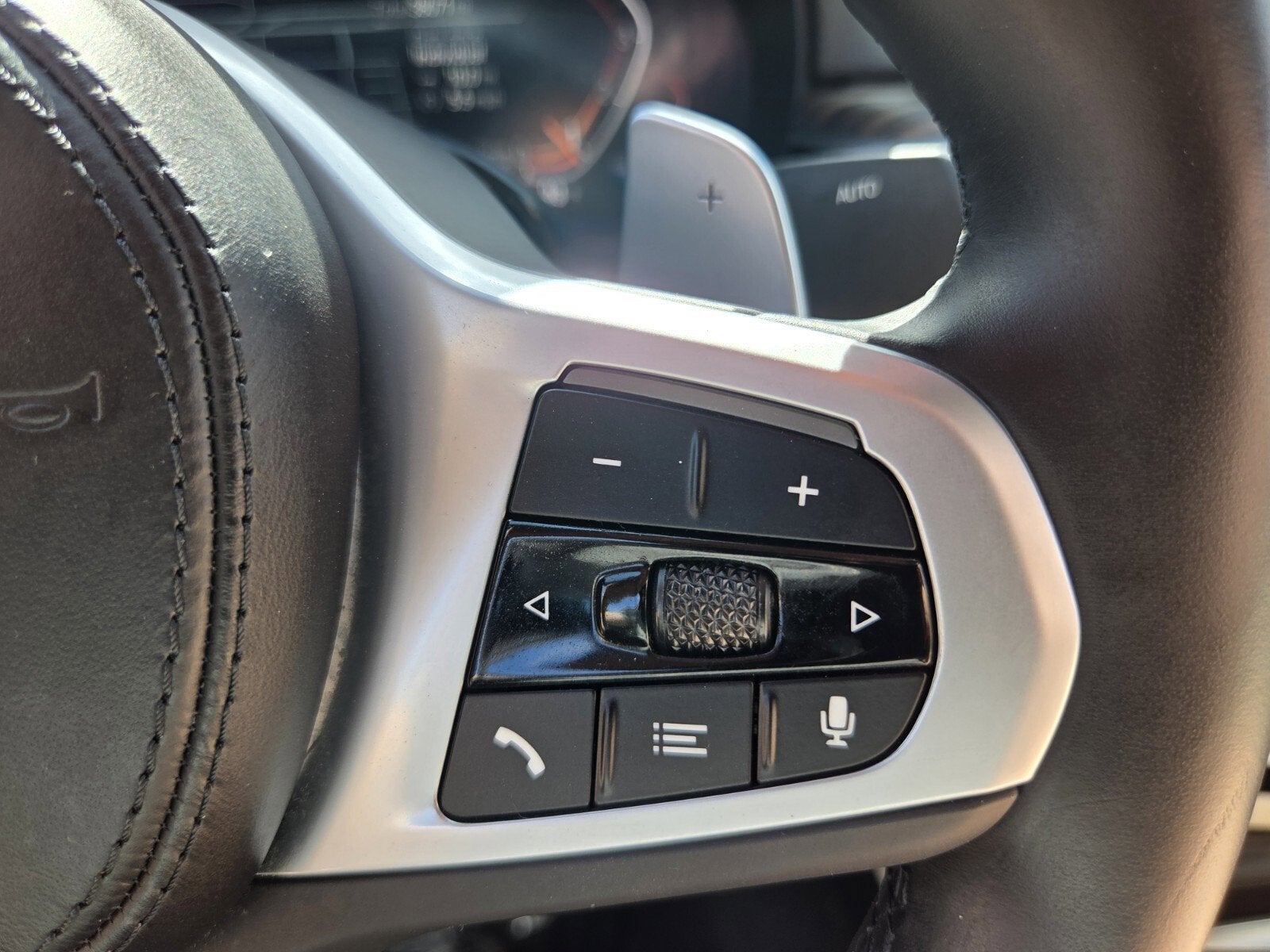 2023 BMW 5 Series 530i
