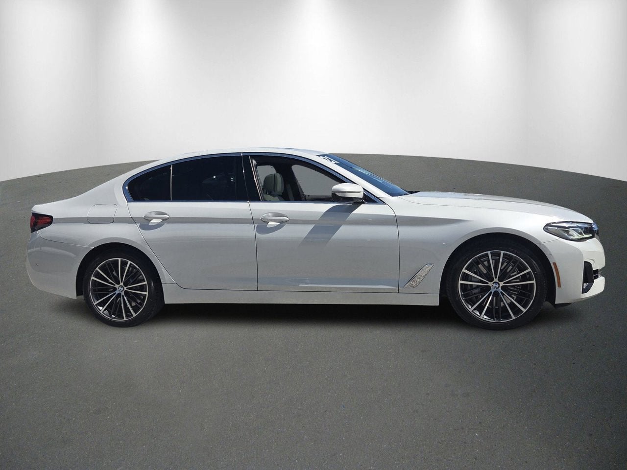 2021 BMW 5 Series 540i
