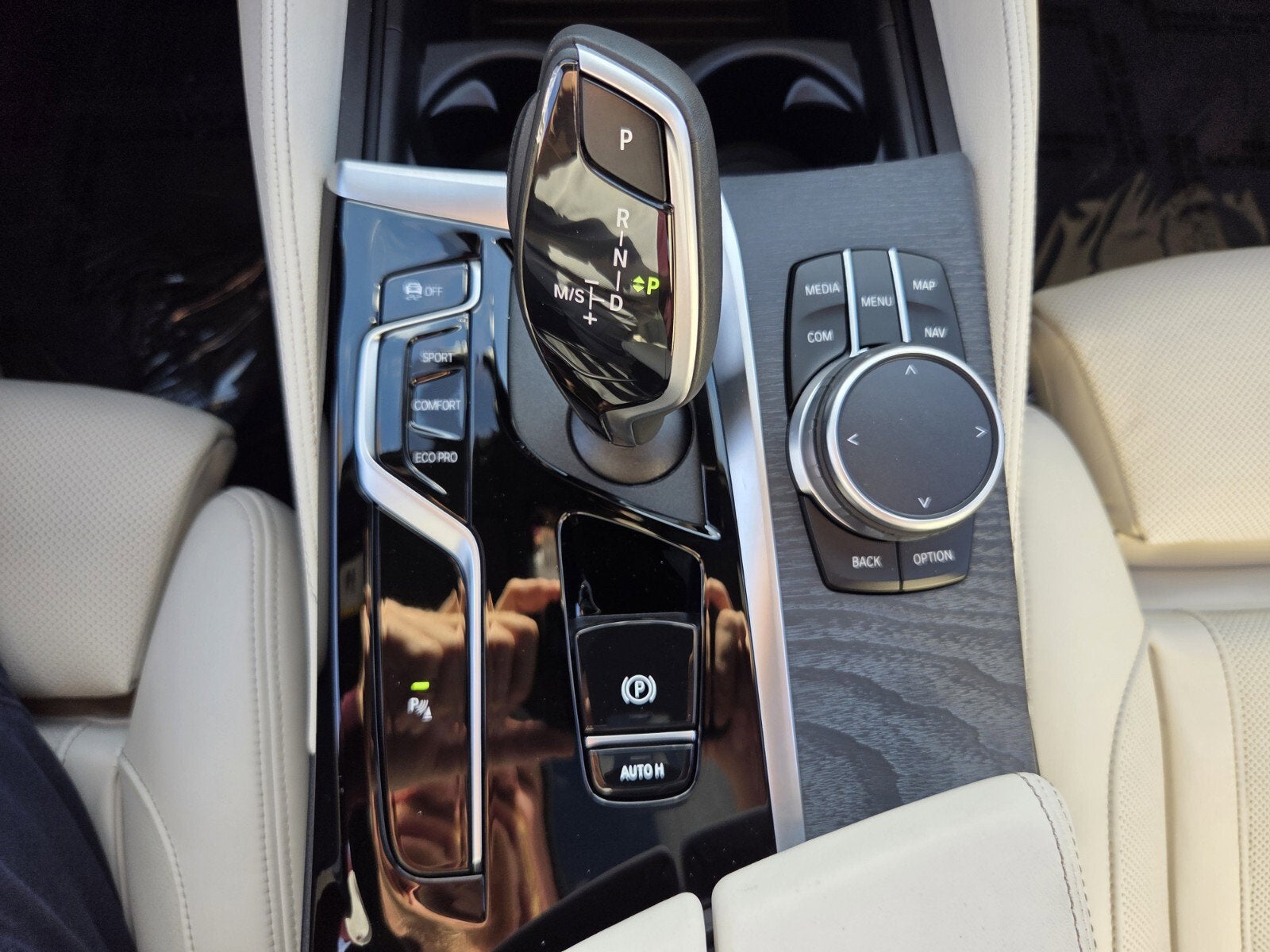 2022 BMW 5 Series 540i