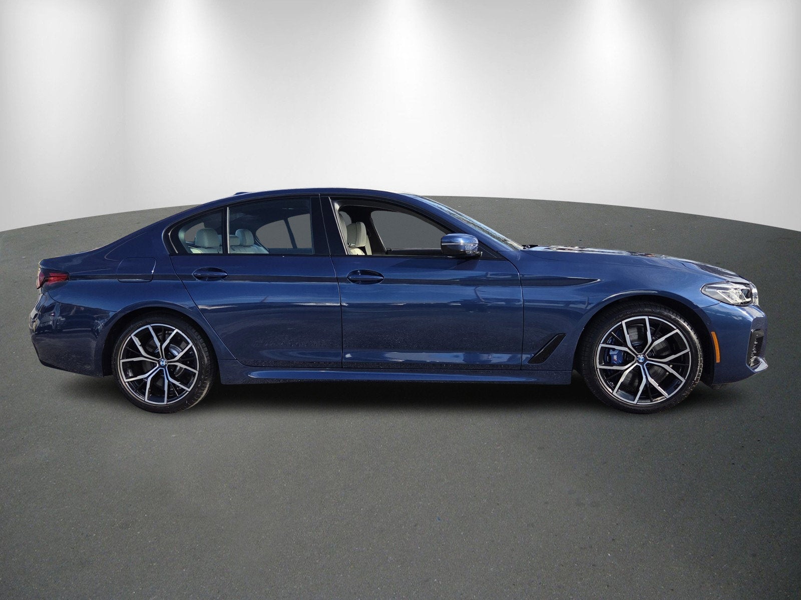 2022 BMW 5 Series 540i