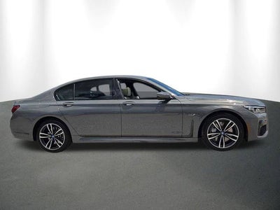 2022 BMW 7 Series 745e xDrive
