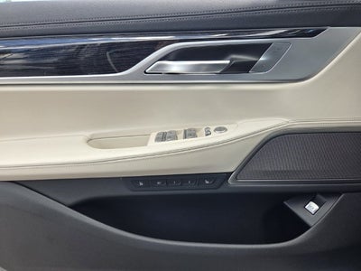 2022 BMW 7 Series 745e xDrive