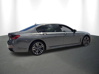 2022 BMW 7 Series 745e xDrive