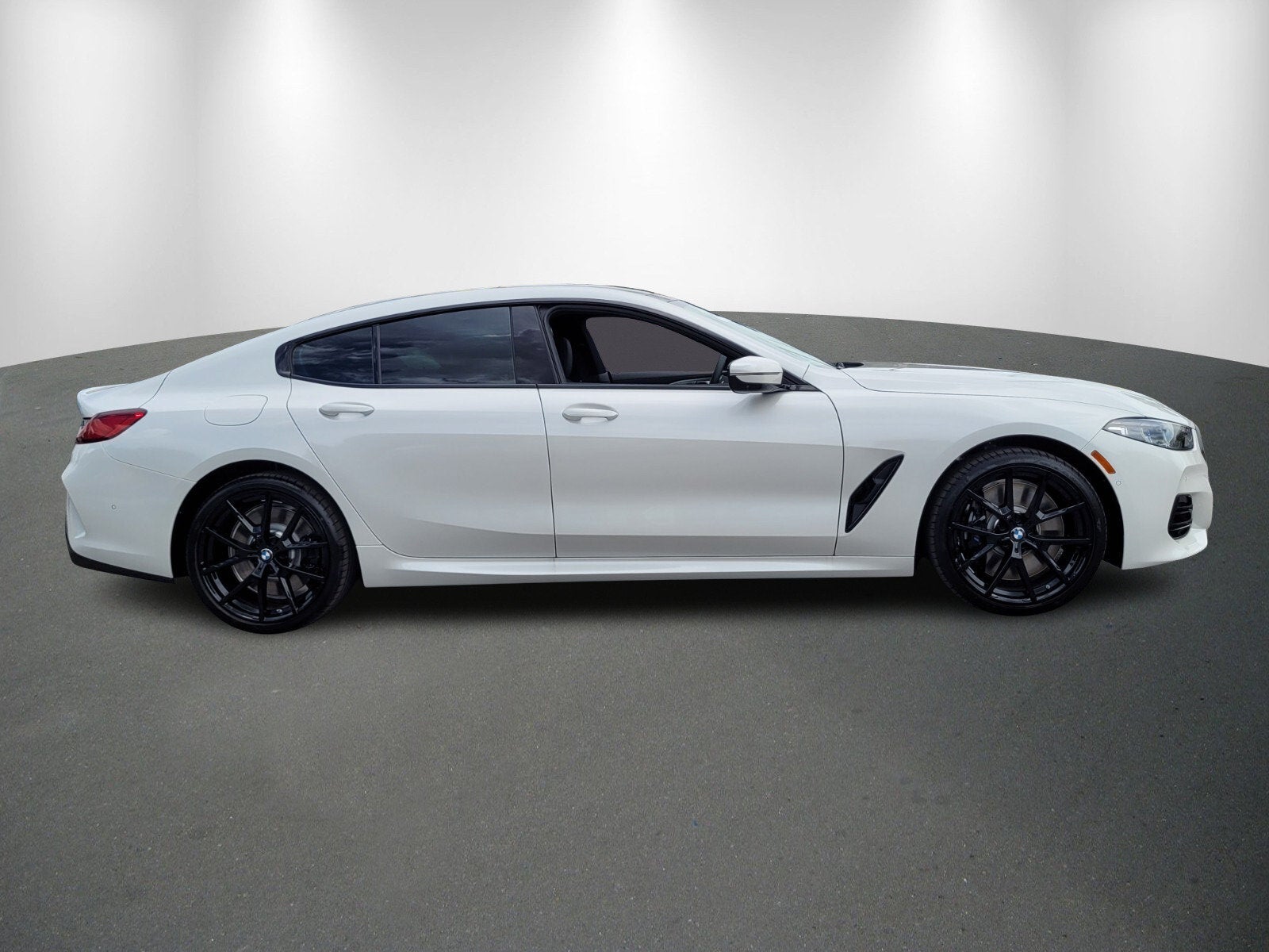 2026 BMW 8 Series 840i